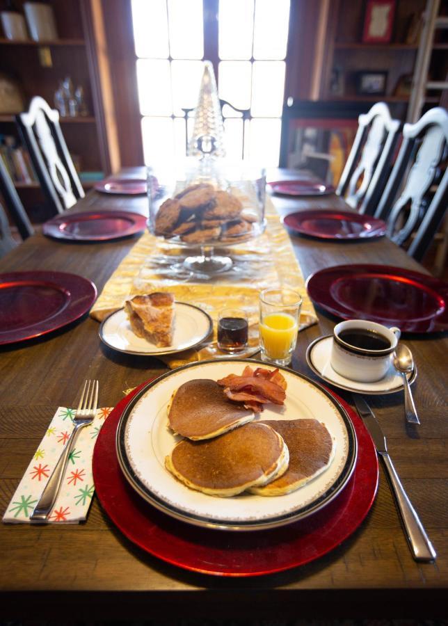 Blue Heron Bed And Breakfast On Lake Granbury Exterior photo