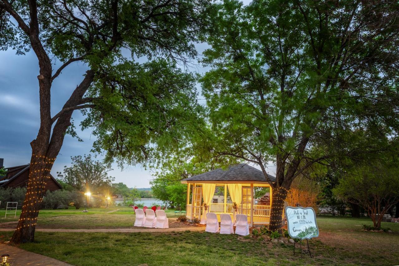 Blue Heron Bed And Breakfast On Lake Granbury Exterior photo